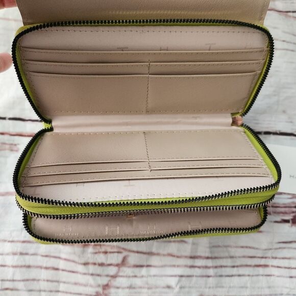 Halston Lime Green Double Zip Leather Wallet NWOT - Picture 5 of 6